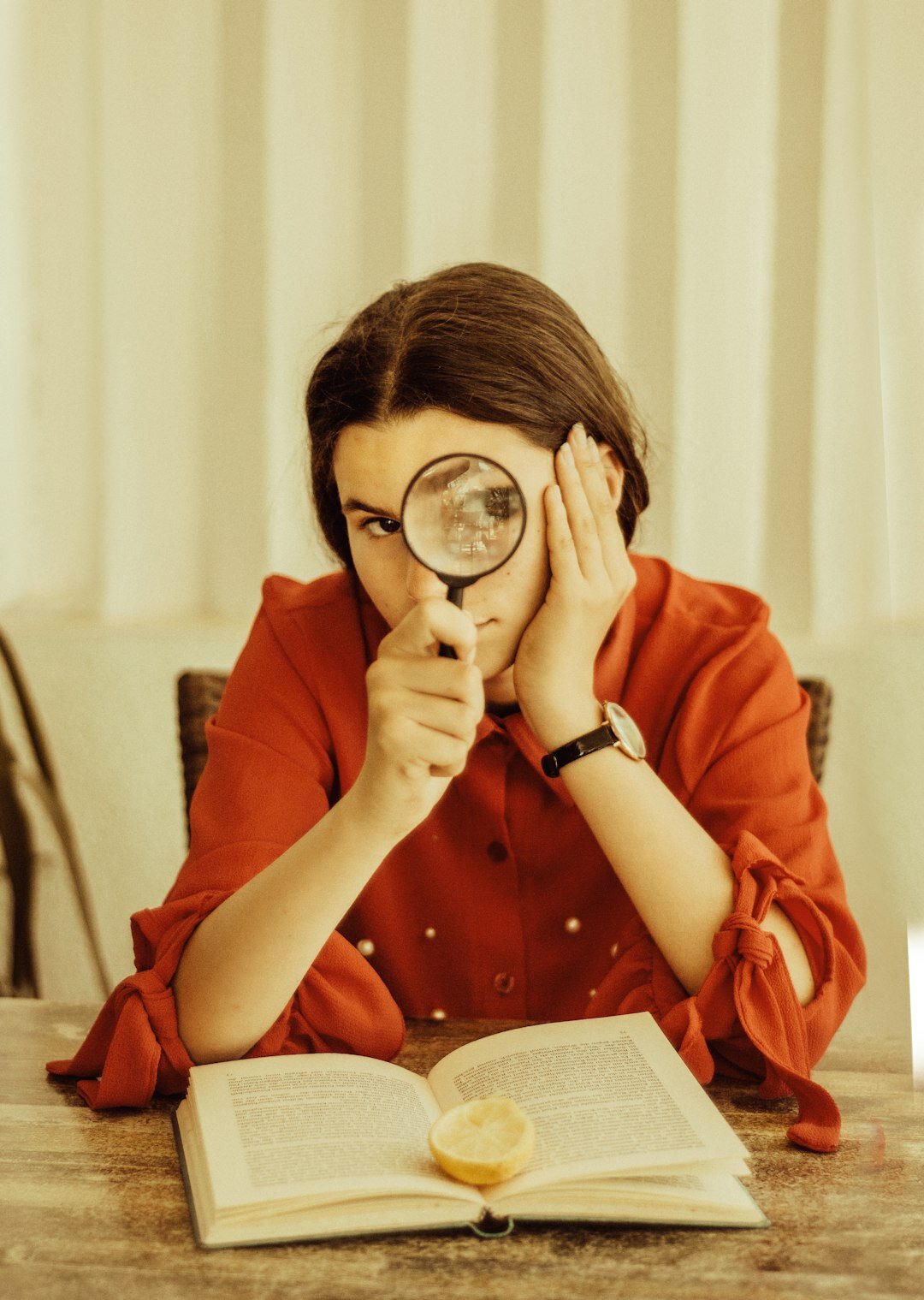 detective reading book